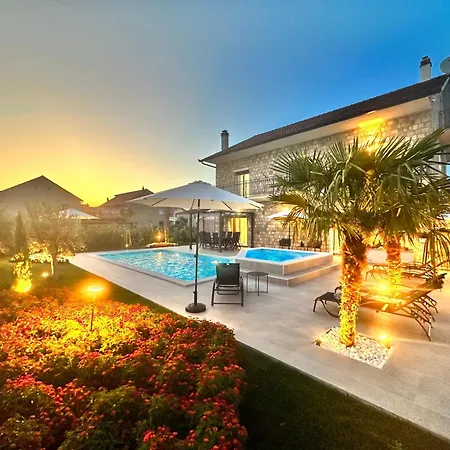 Villa Sunset Poolfield