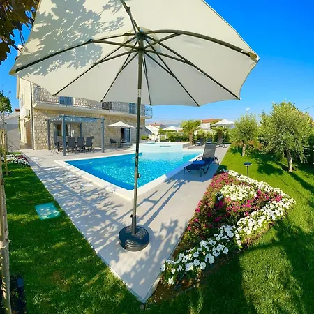 Sunset Poolfield * Sinj