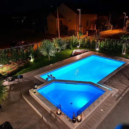 Sunset Poolfield